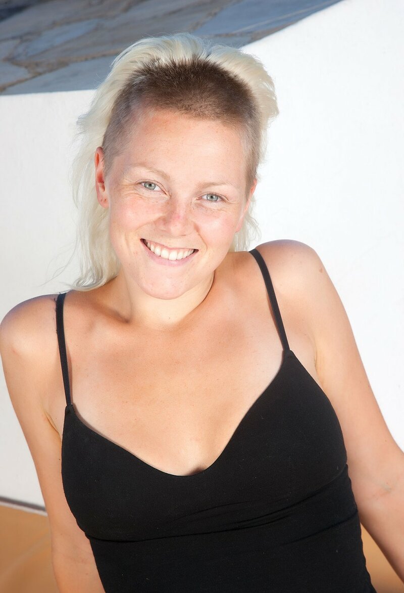 Людмила, 31 год, 0 размер груди